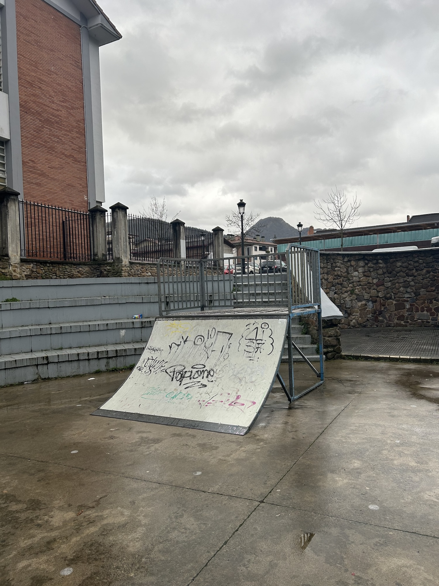 Euskadi Enparantza Plaza Skatepark